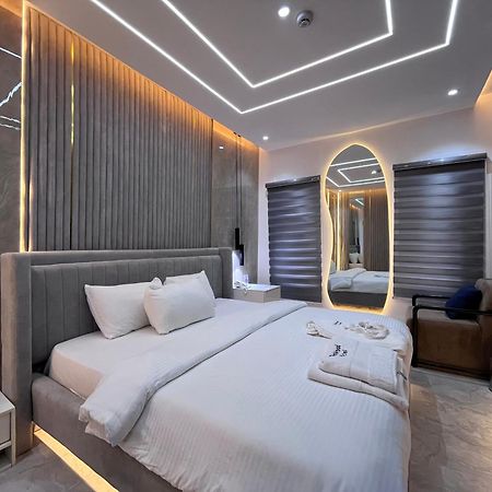 Blackwood Hotels Ikeja Exterior photo