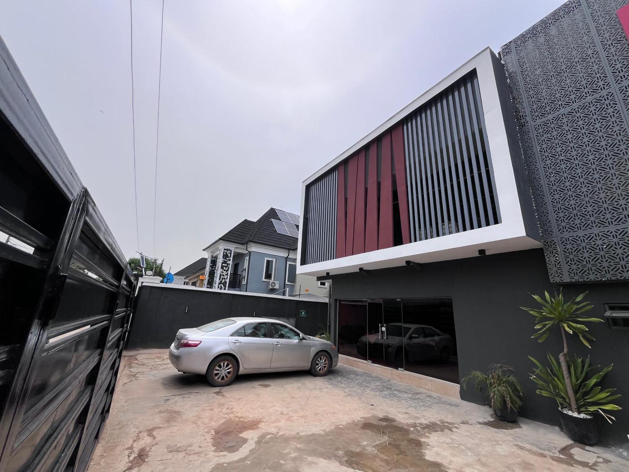 Blackwood Hotels Ikeja Exterior photo