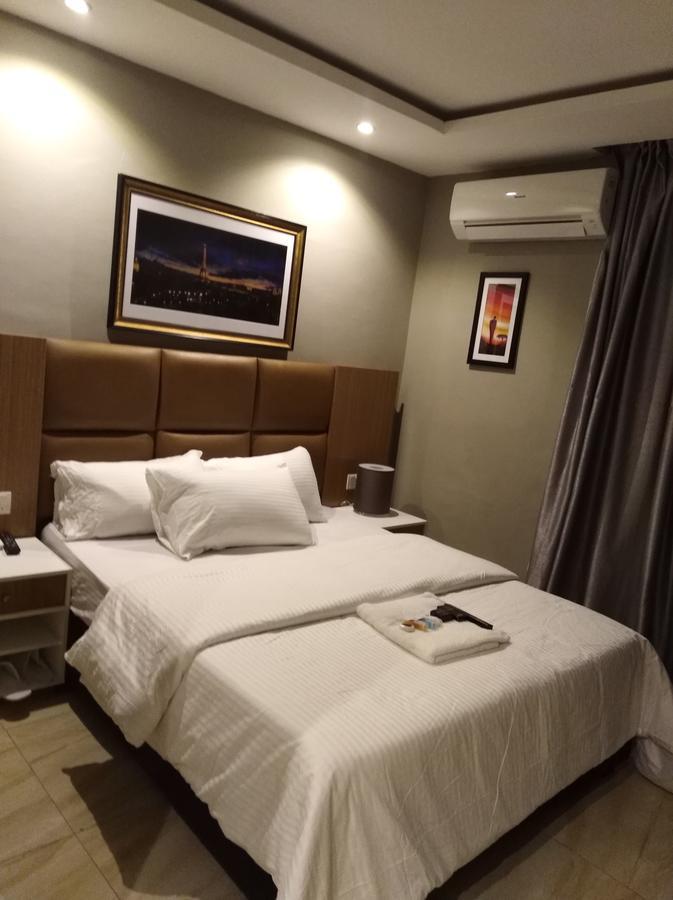 Blackwood Hotels Ikeja Exterior photo